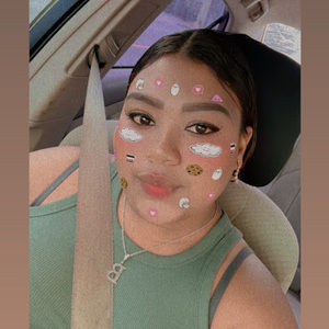 Meet your Posher, Beverly